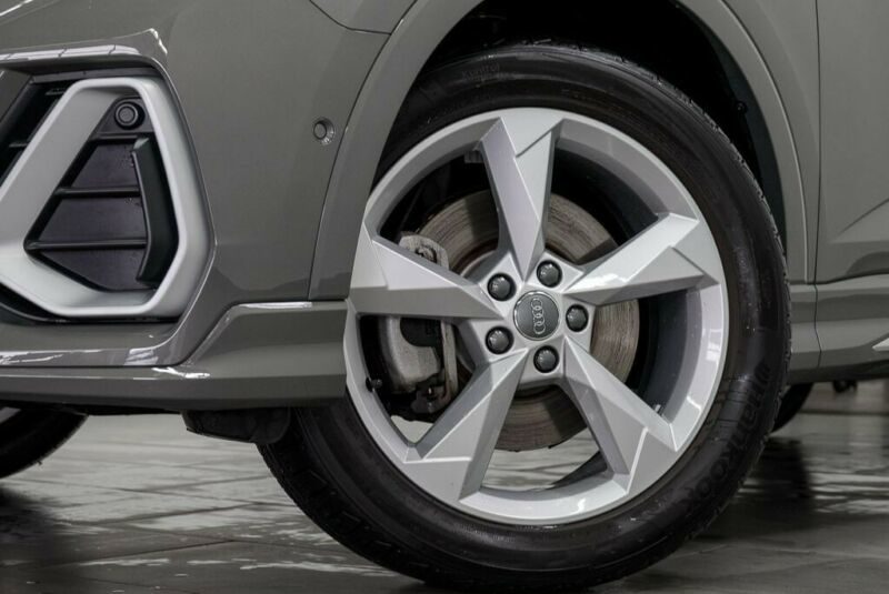 Audi Q3 Sportback 40 TDI  S LINE