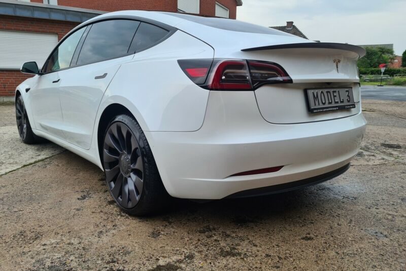 Tesla Model 3 PERFORMANCE Q1 FL