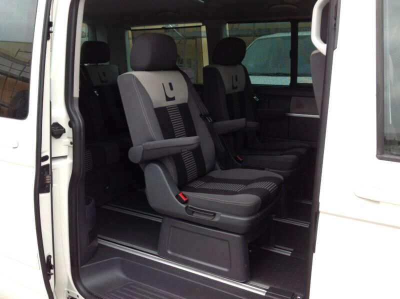 Volkswagen T5 Multivan United AHK 7 places