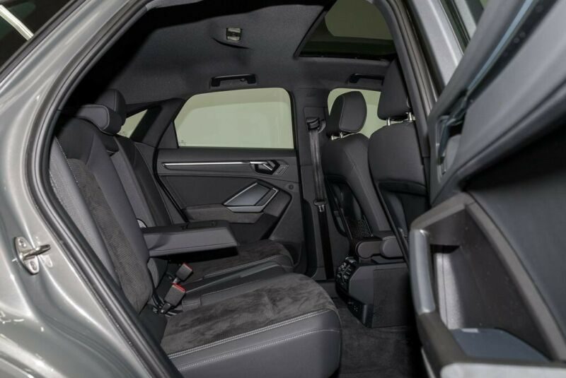 Audi Q3 Sportback 40 TDI  S LINE