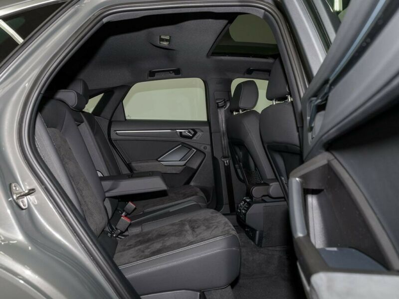 Audi Q3 Sportback 40 TDI  S LINE