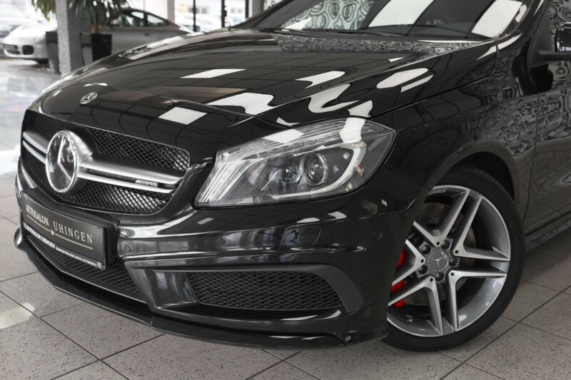 Mercedes-Benz A 45 AMG PERFORMANCE