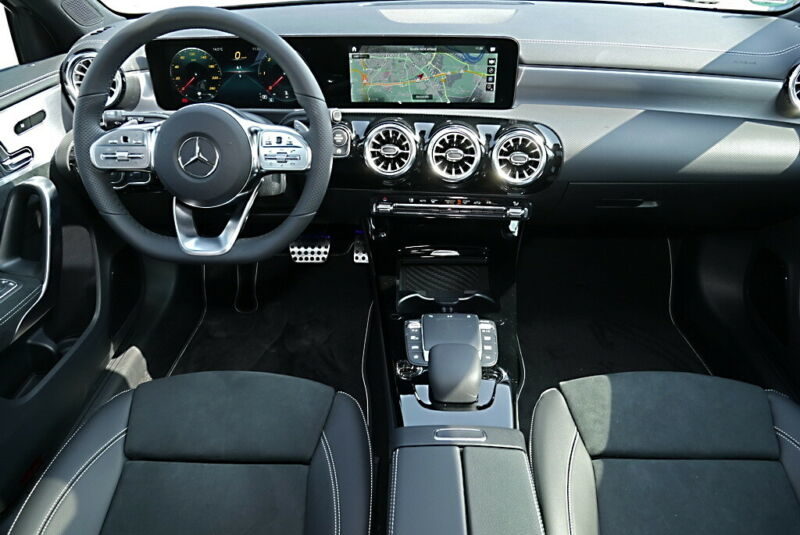 Mercedes-Benz A 220 d  AMG EDITION