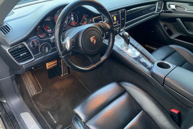 Porsche Panamera 4 S Jantes 22 POUCES Bi-Xénon