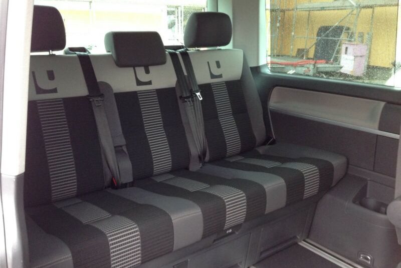 Volkswagen T5 Multivan United AHK 7 places