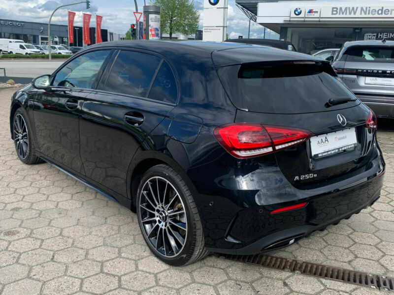 Mercedes Classe A 250 AMG * Navi * Pano *