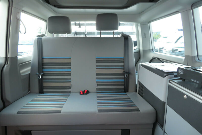 Volkswagen T5 California Beach avec kitchenette