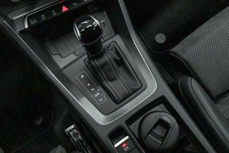 Audi Q3 Sportback 40 TDI  S LINE