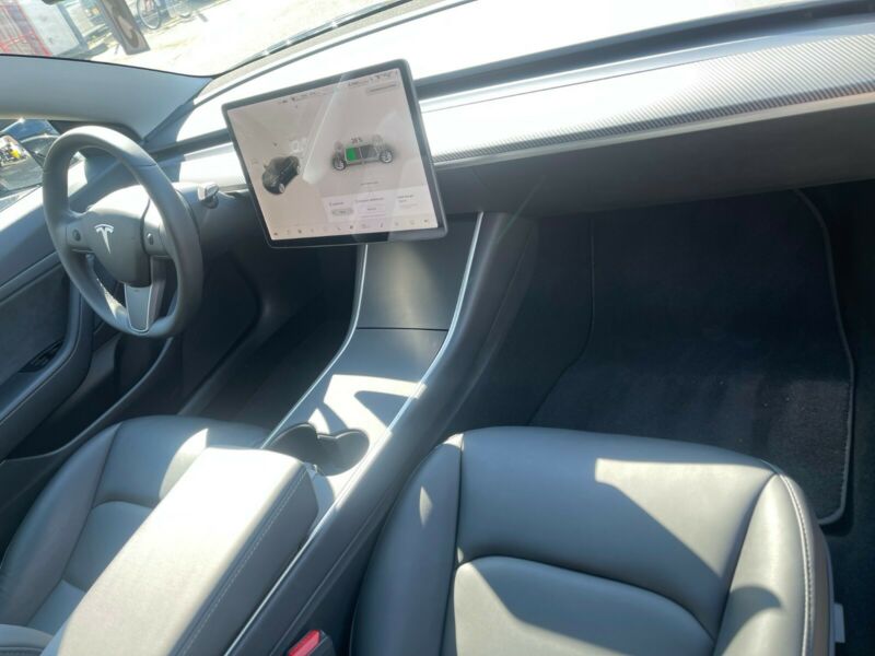 Tesla Model 3 Standard WLTP Plus  Carbone