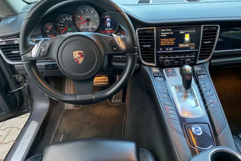 Porsche Panamera 4 S Jantes 22 POUCES Bi-Xénon