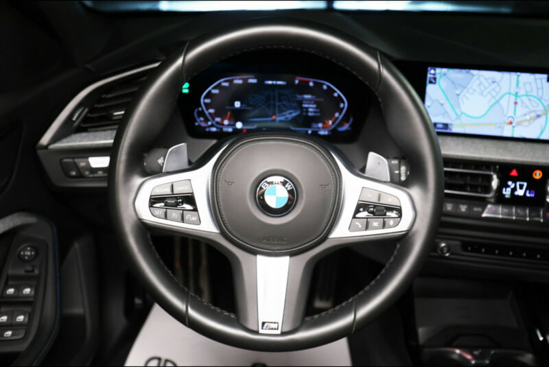 BMW 135 i XDRIVE 5-Tr AUTO  VIRTUEL