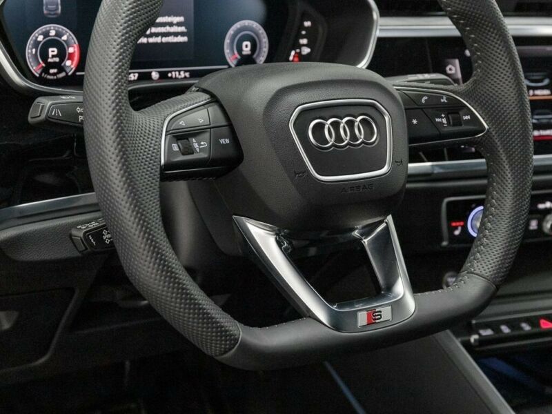 Audi Q3 Sportback 40 TDI  S LINE