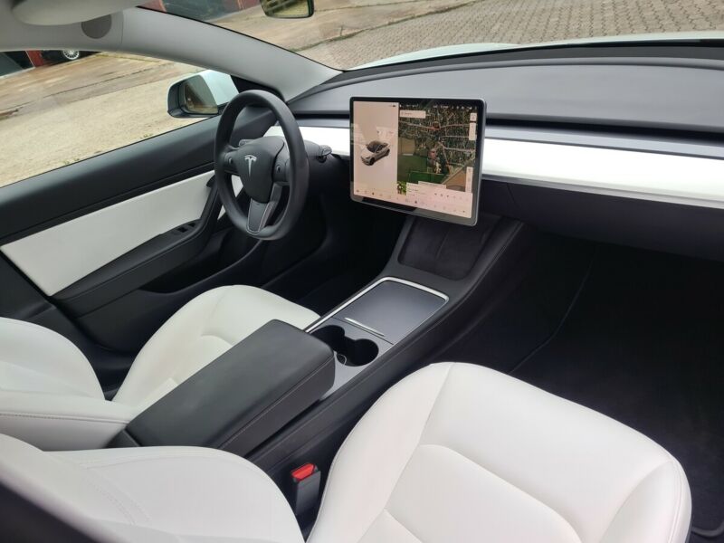 Tesla Model 3 PERFORMANCE Q1 FL