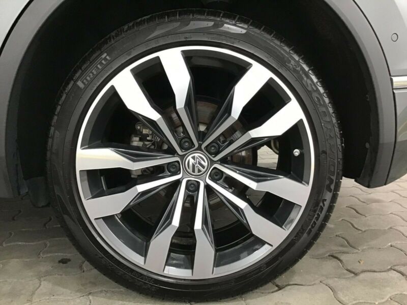 Volkswagen Tiguan 2.0 TDI 4M R-LINE