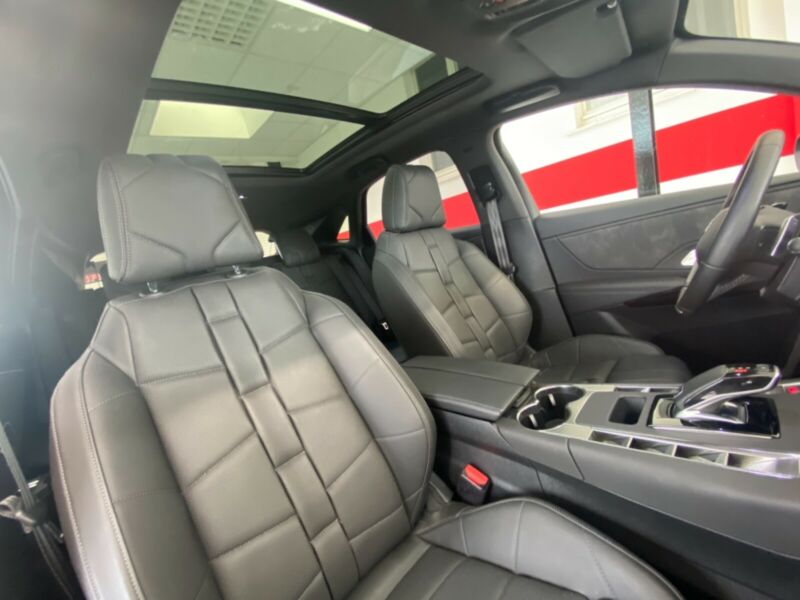 DS Automobiles DS7 Crossback OPERA PANO