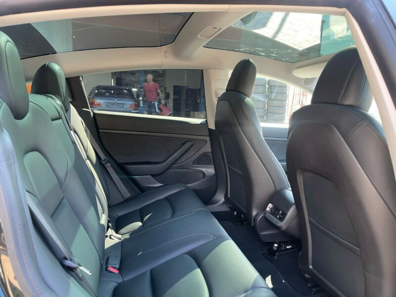 Tesla Model 3 Standard WLTP Plus  Carbone