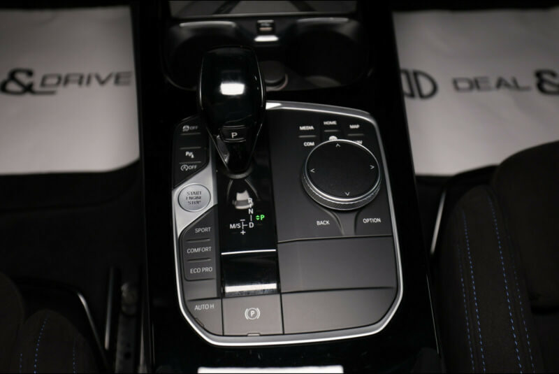 BMW 135 i XDRIVE 5-Tr AUTO  VIRTUEL