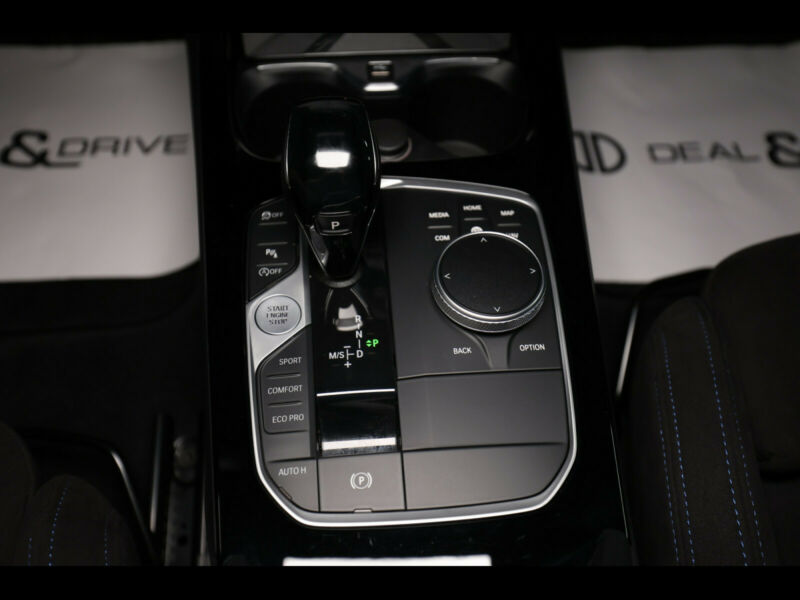 BMW 135 i XDRIVE 5-Tr AUTO  VIRTUEL