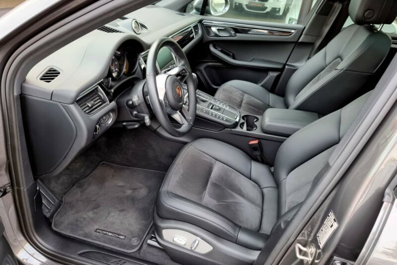 Porsche Macan Sport  BOSE  ALCANTARA PANORAMA