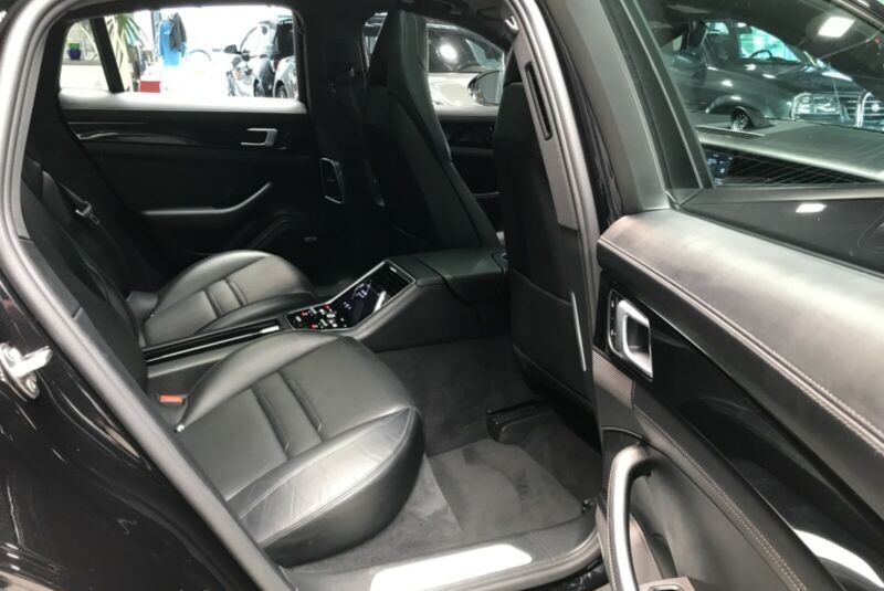 Porsche Panamera 4 Hybride électrique
