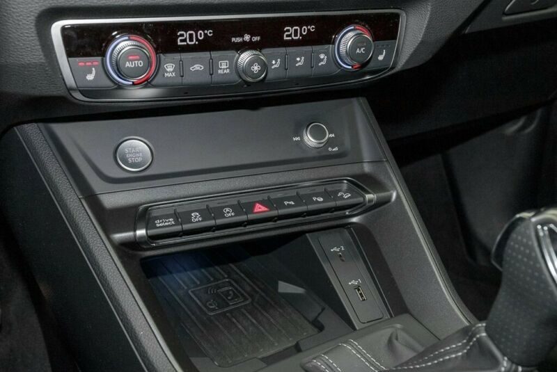 Audi Q3 Sportback 40 TDI  S LINE