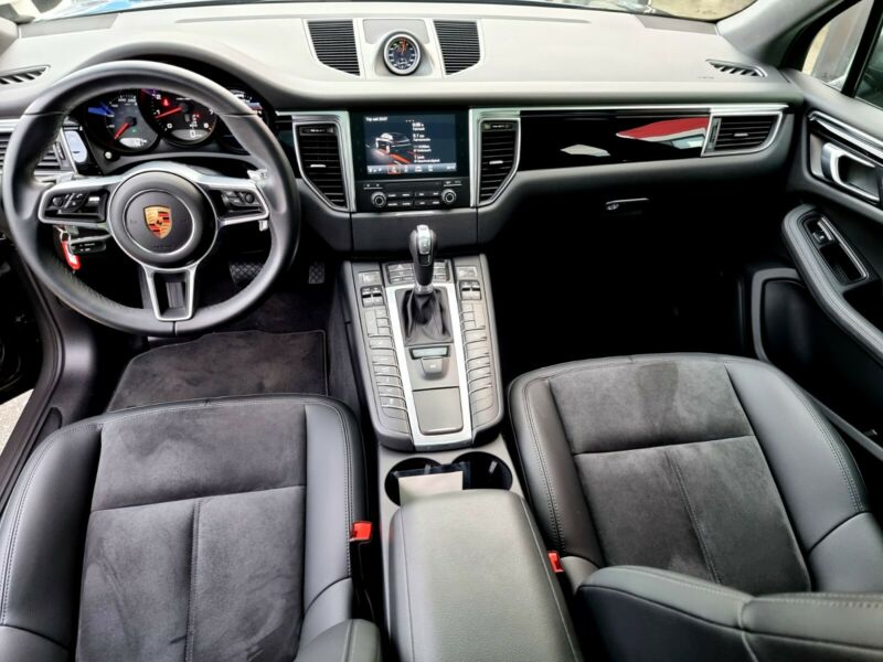 Porsche Macan Sport  BOSE  ALCANTARA PANORAMA