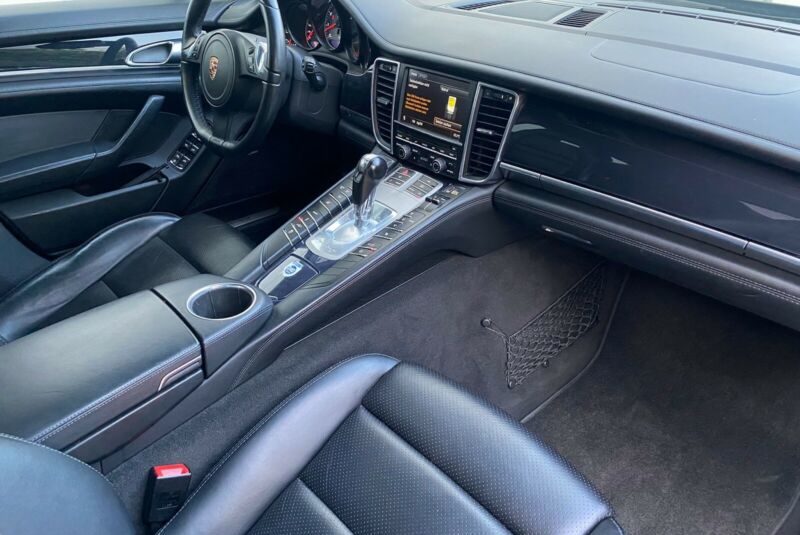 Porsche Panamera 4 S Jantes 22 POUCES Bi-Xénon