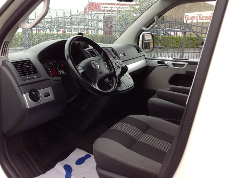 Volkswagen T5 Multivan United AHK 7 places