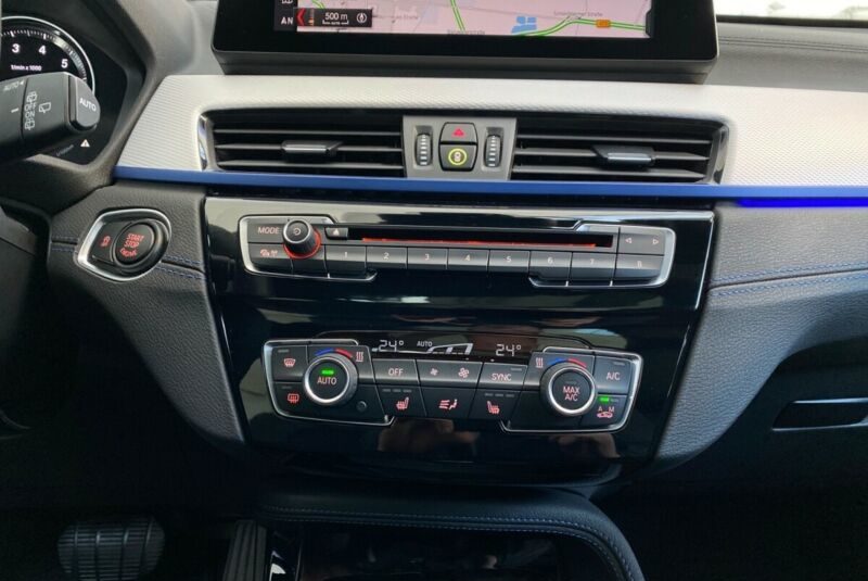 BMW X1 xDrive 20i M Sport Pano