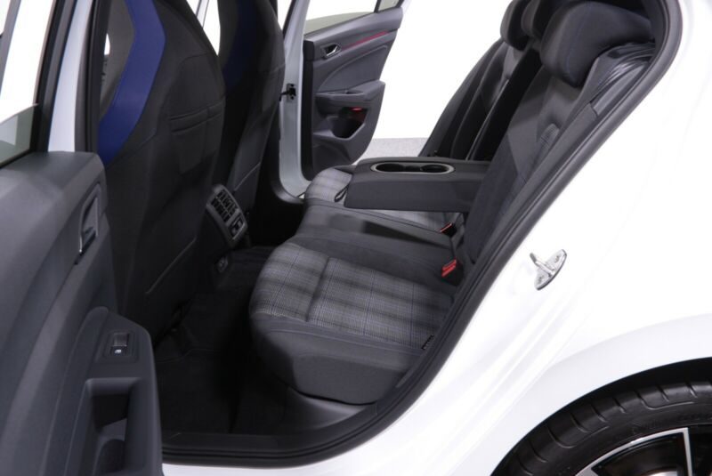 Golf VIII 1.4 GTE DSG Hybride  Navi, ACC,