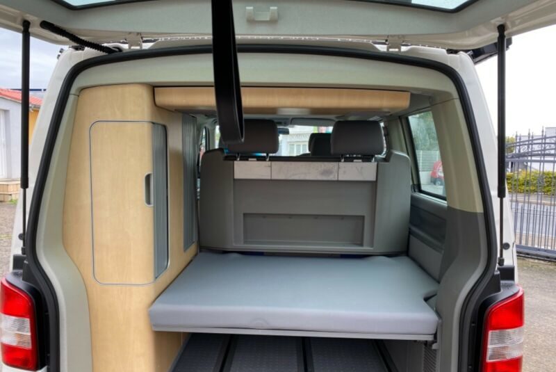 Volkswagen T5 California 4Motion 5 places