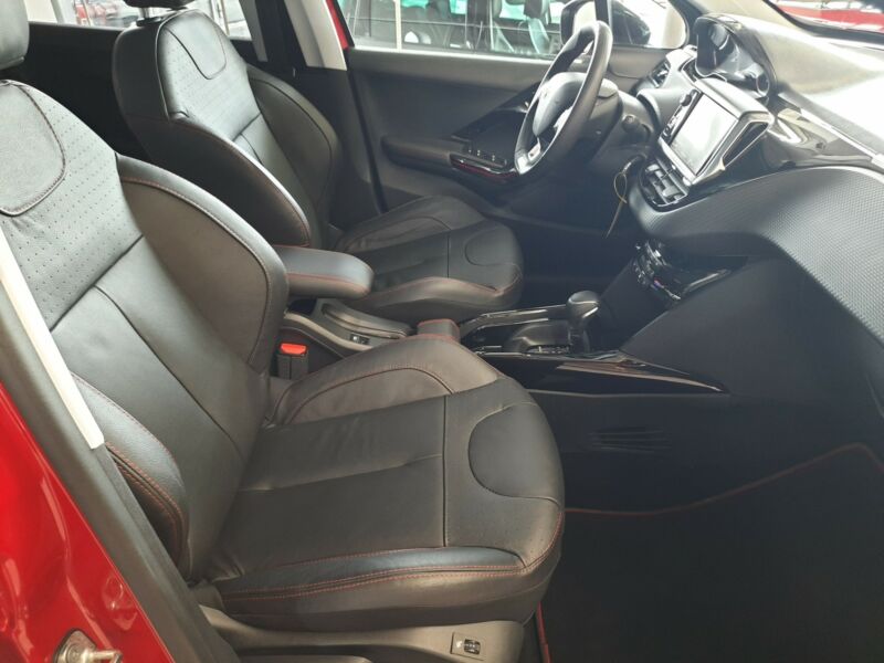 Peugeot 2008 Allure GT-Line EAT6 Navi Pano