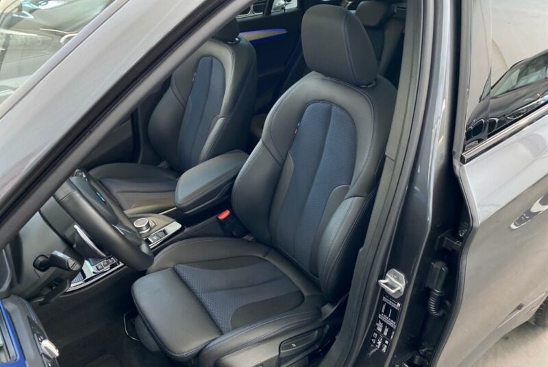 BMW X1 xDrive 20i M Sport Pano