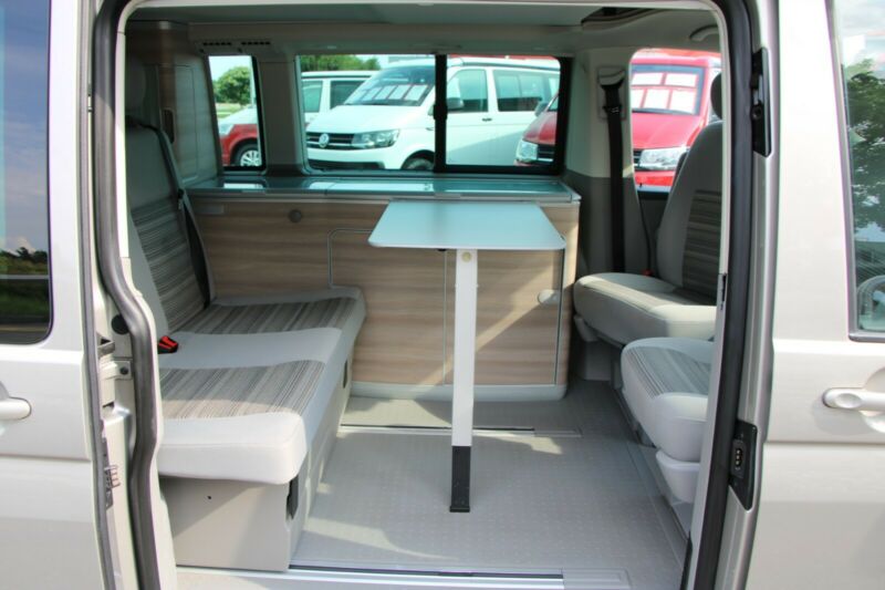 Volkswagen T5 California TDI Comfortline Cuisine