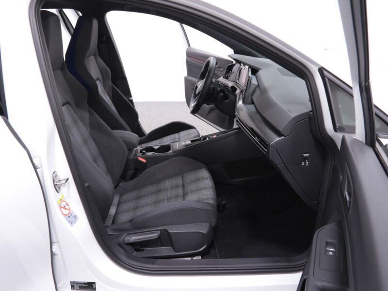 Golf VIII 1.4 GTE DSG Hybride  Navi, ACC,
