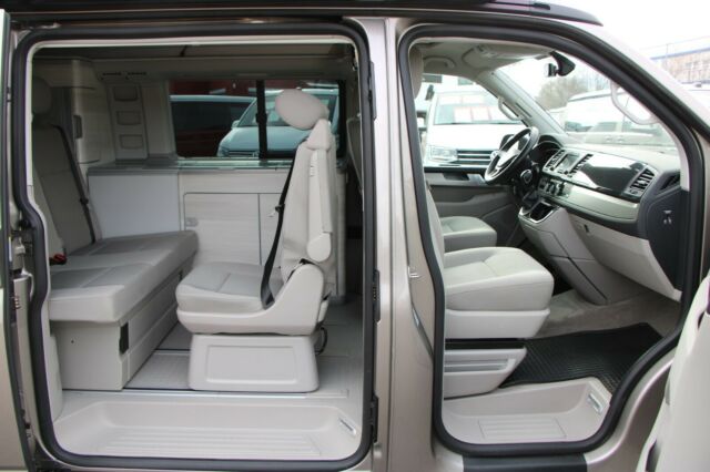 Volkswagen T6 California Coast 2.0 TDI DSG