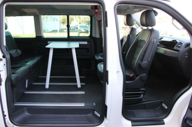 Volkswagen T6 California Beach Red Edition 4Motion