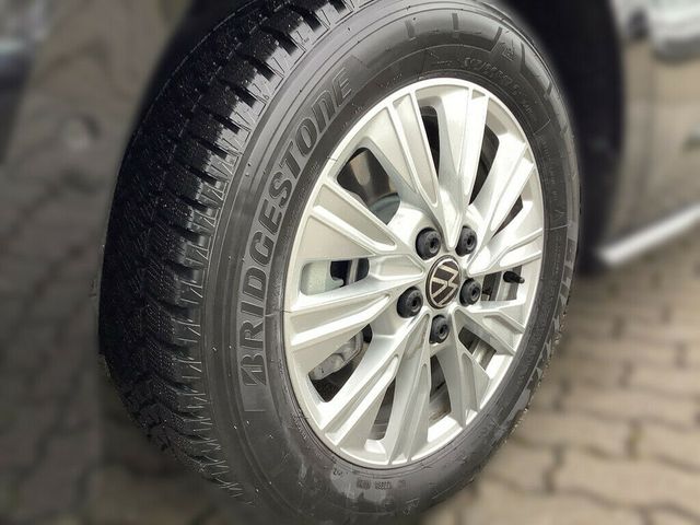 Volkswagen T7 Multivan 1.4 TSI eHybrid Style