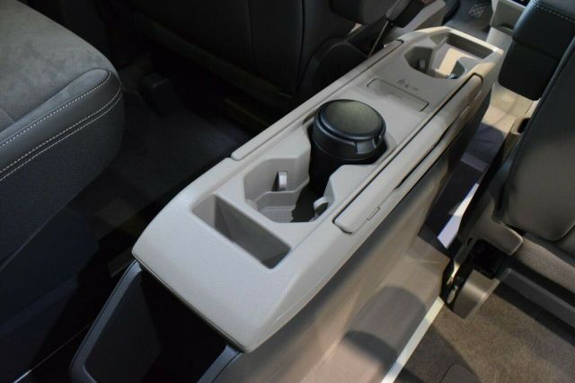 Volkswagen T7 Multivan Energetic 1.4L eHybrid