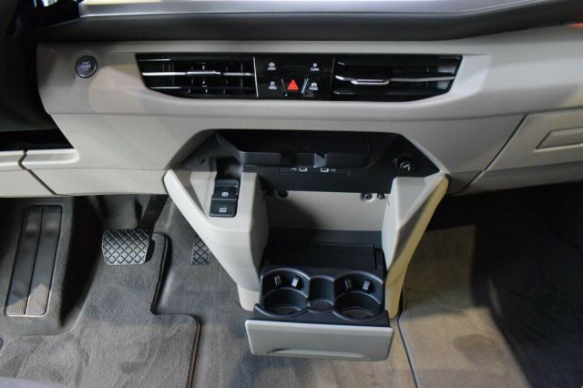 Volkswagen T7 Multivan Energetic 1.4L eHybrid