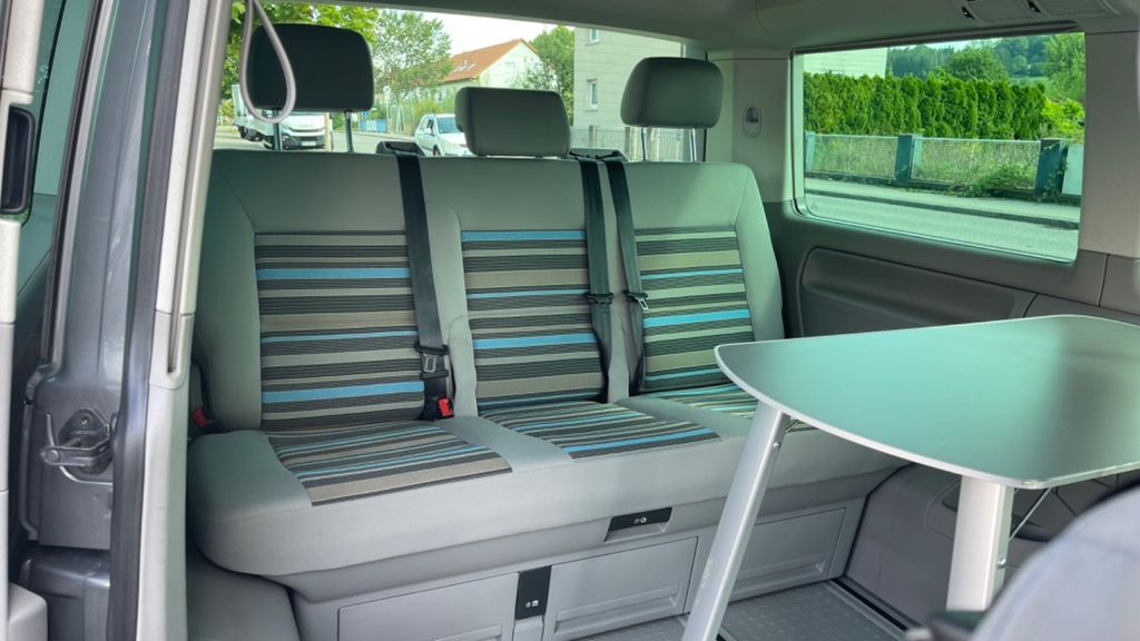 Volkswagen T5 California Beach
