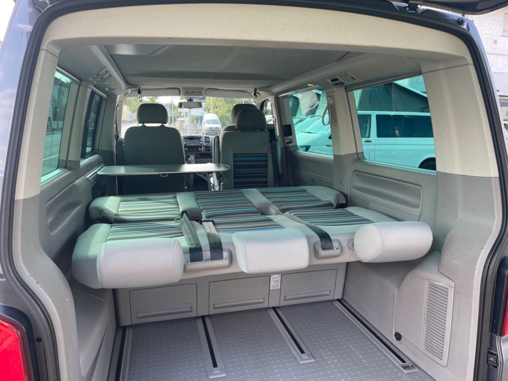 Volkswagen T5 California Beach