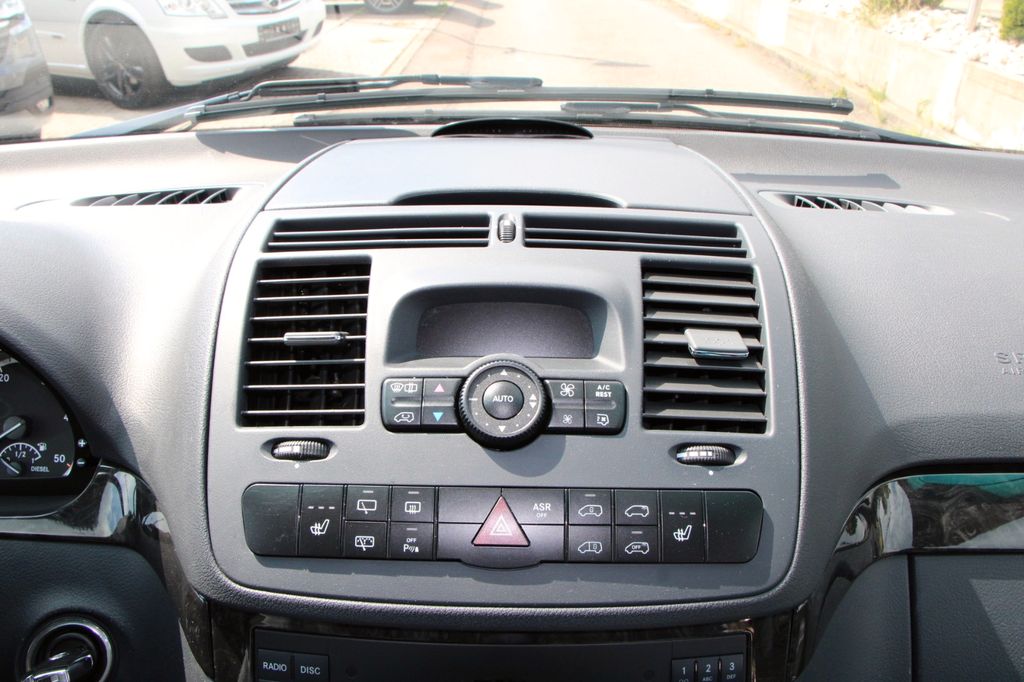 Mercedes Benz Viano Marco Polo 3.0 CDI Edition