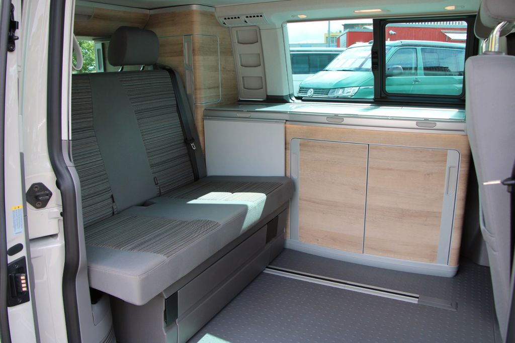 Volkswagen T6.1 California Coast 4Motion