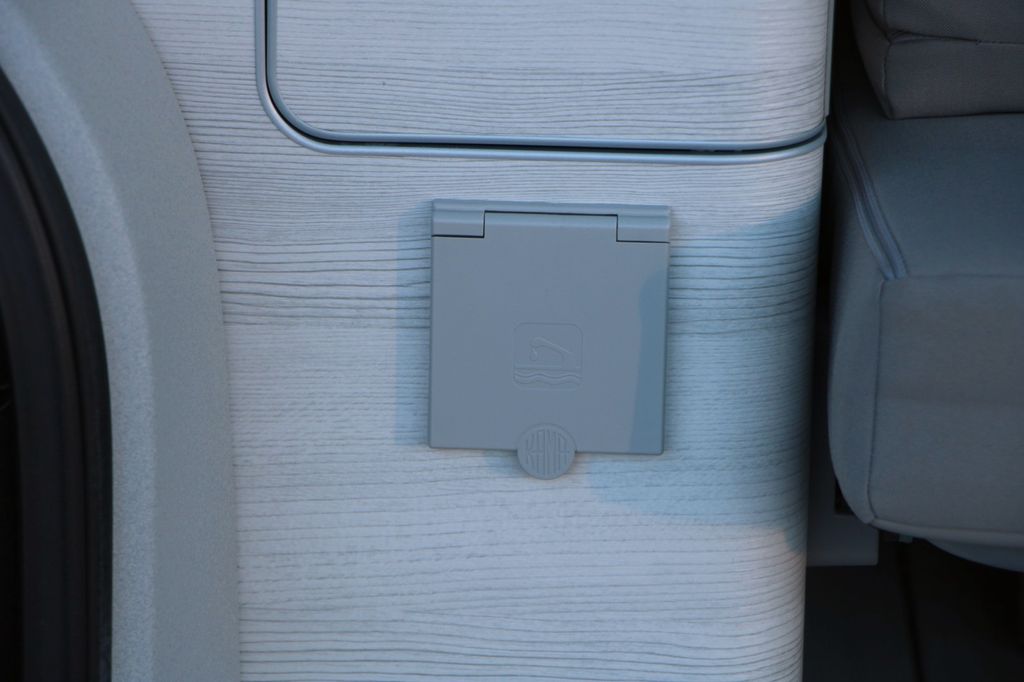 Volkswagen T6 California Coast Edition