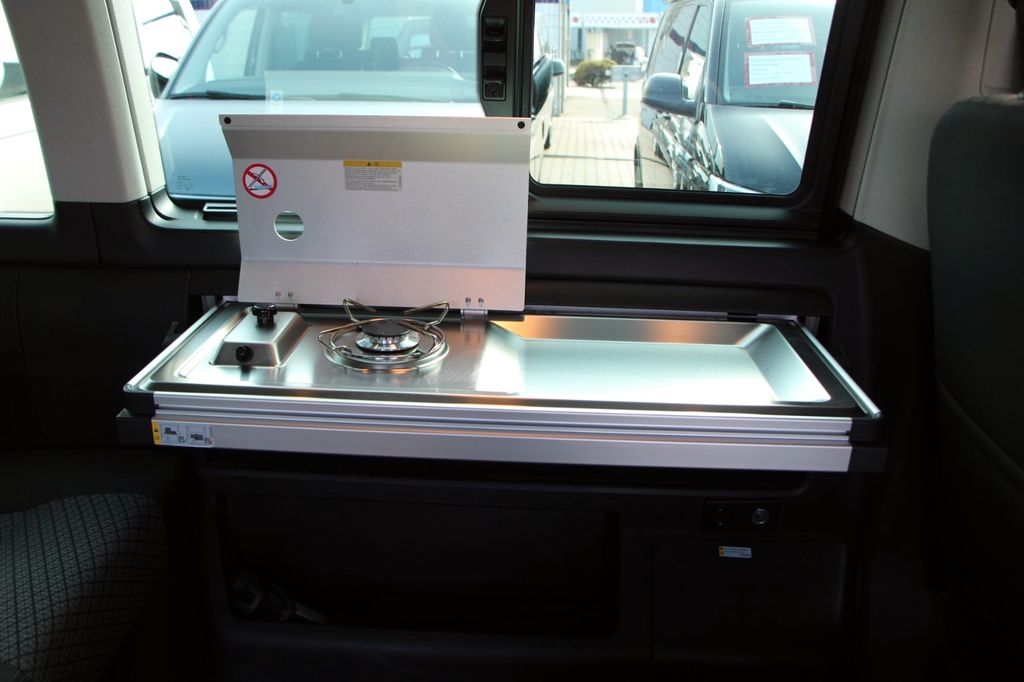 Volkswagen T6.1 California TDI Beach Camper