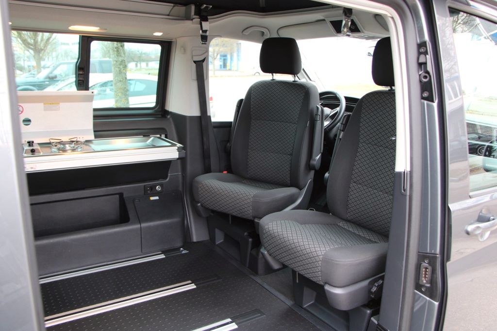 Volkswagen T6.1 California TDI Beach Camper