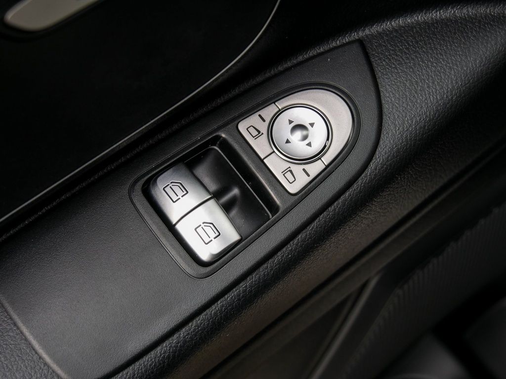 Mercedes-Benz E VITO 112 BOX LONG