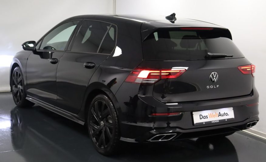 Volkswagen Golf VIII 2.0 TSI R-Line