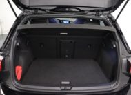 Volkswagen Golf VIII 2.0 TSI R-Line